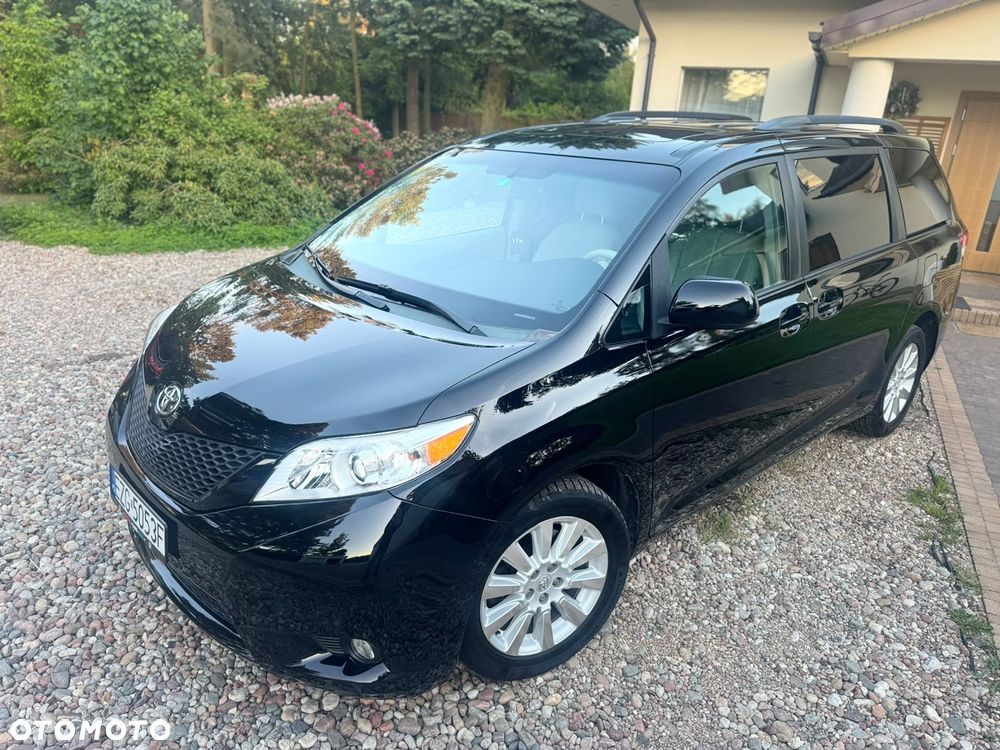 Toyota Sienna 3.5 V6 XLE AWD - 2