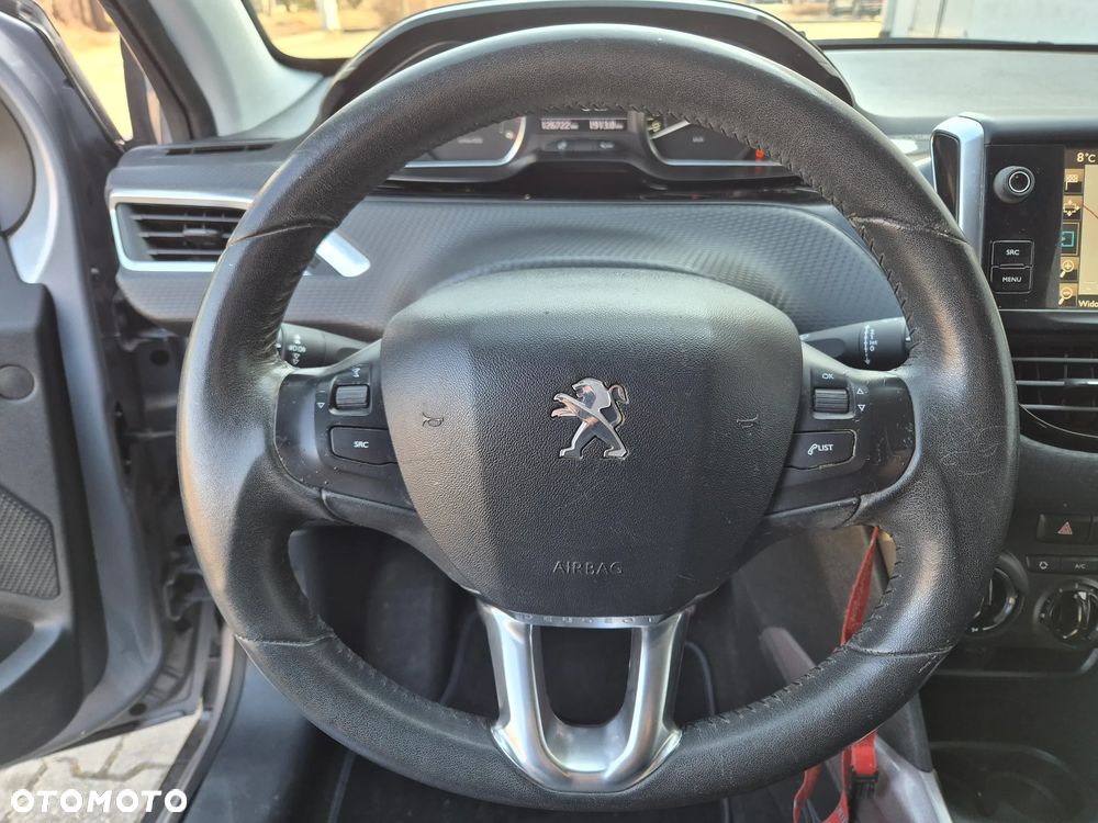Peugeot 2008 - 8