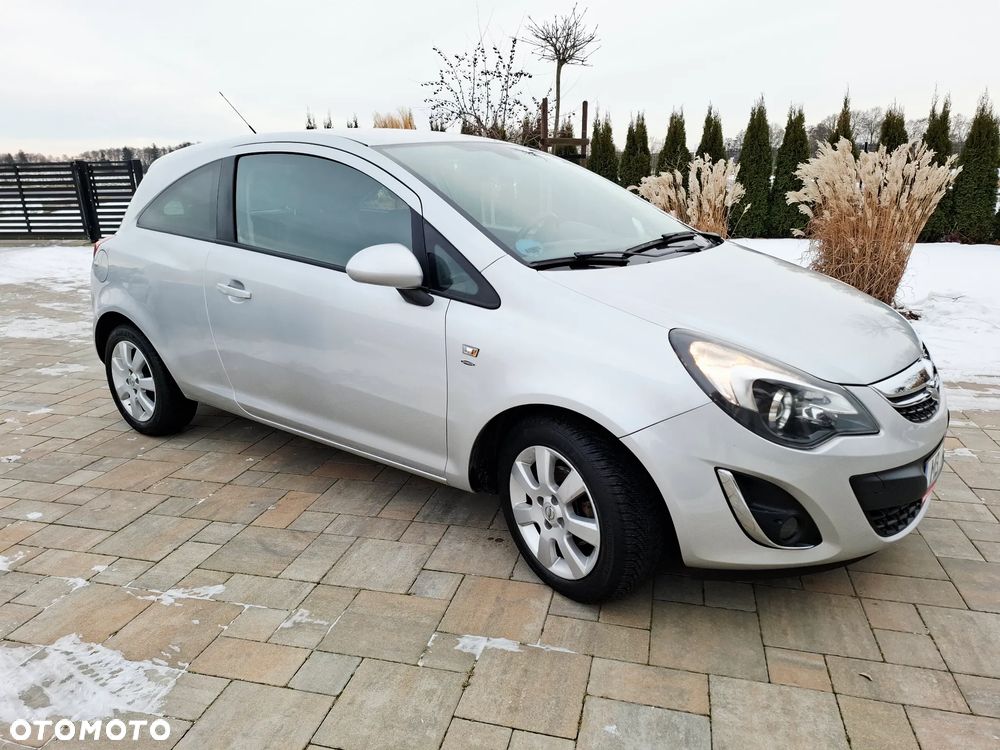 Opel Corsa 1.4 16V Satellite - 24