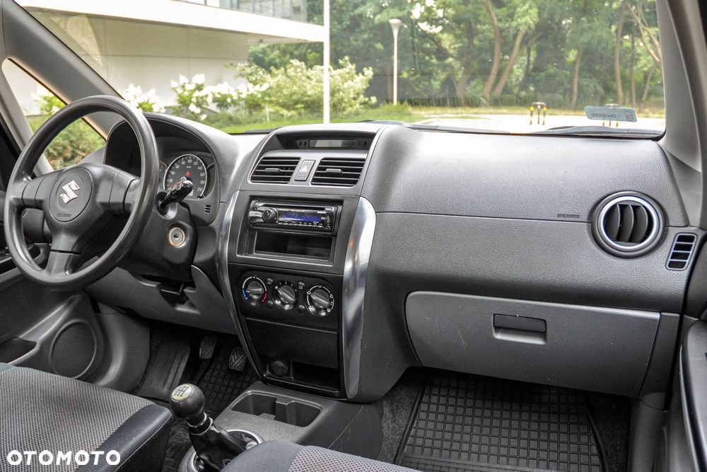 Suzuki SX4 1.5 Streetline 4x2 Classic - 10