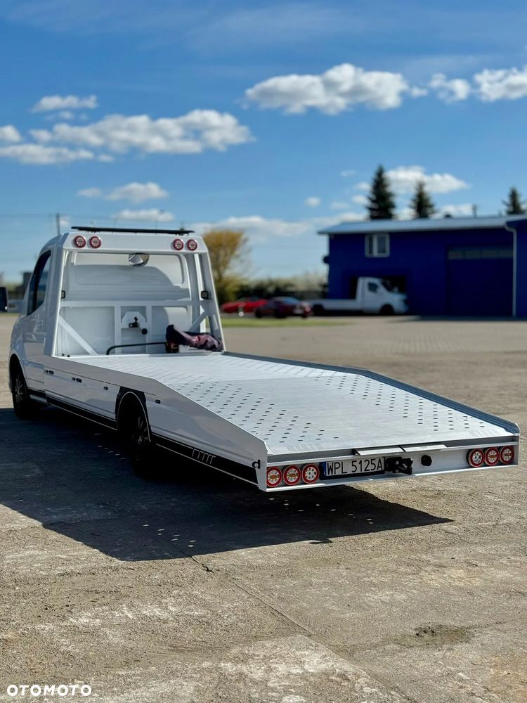 Mercedes-Benz Sprinter 317 Autolaweta najazd alu Hak 3500kg - 16