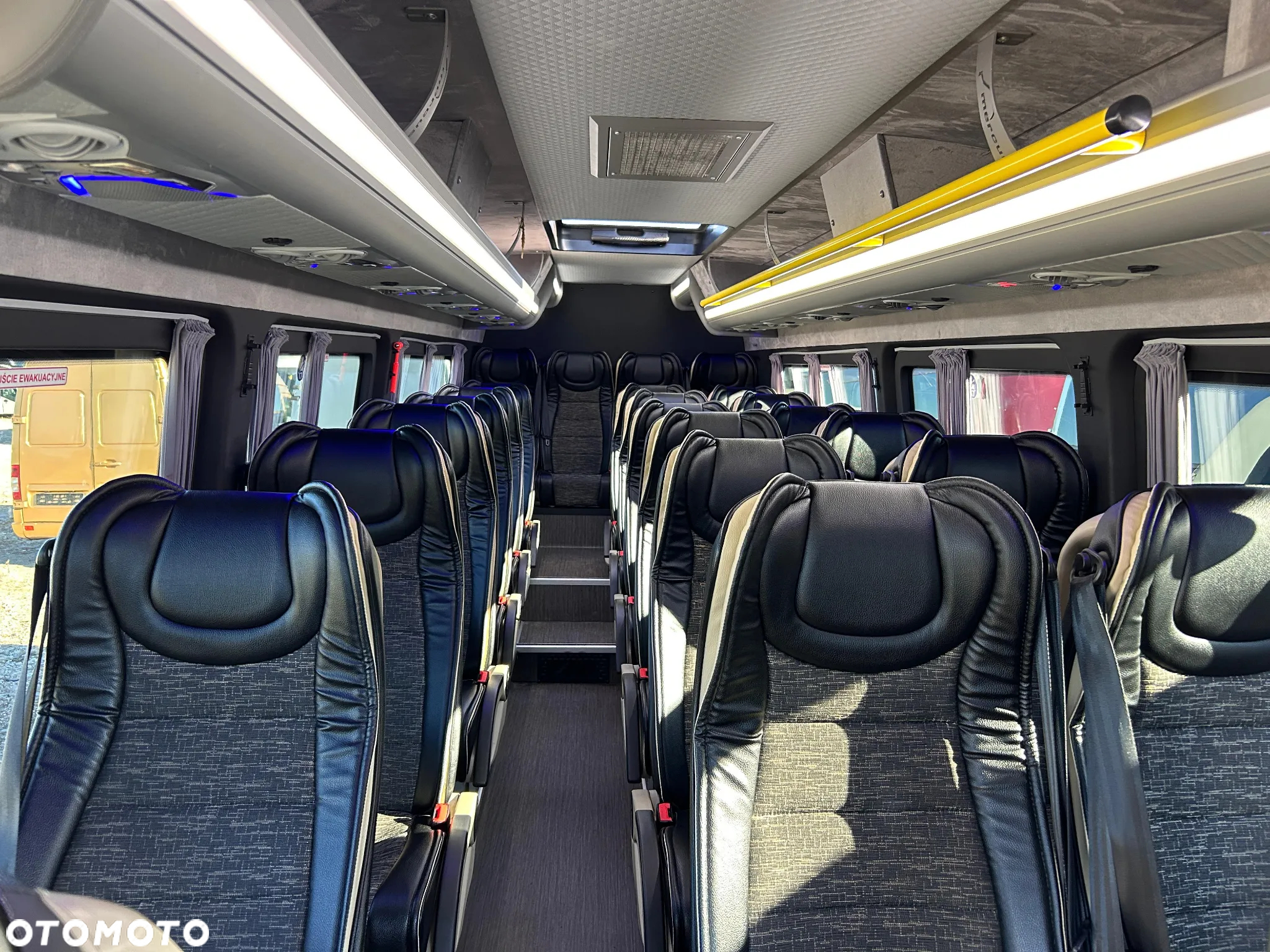 Mercedes-Benz Sprinter 517 - 11
