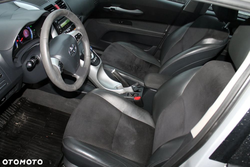 Toyota Auris - 11