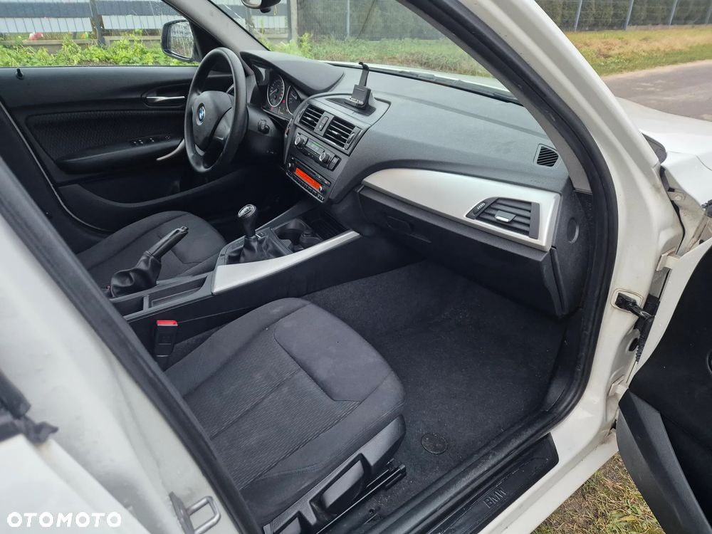 BMW Seria 1 116i - 12