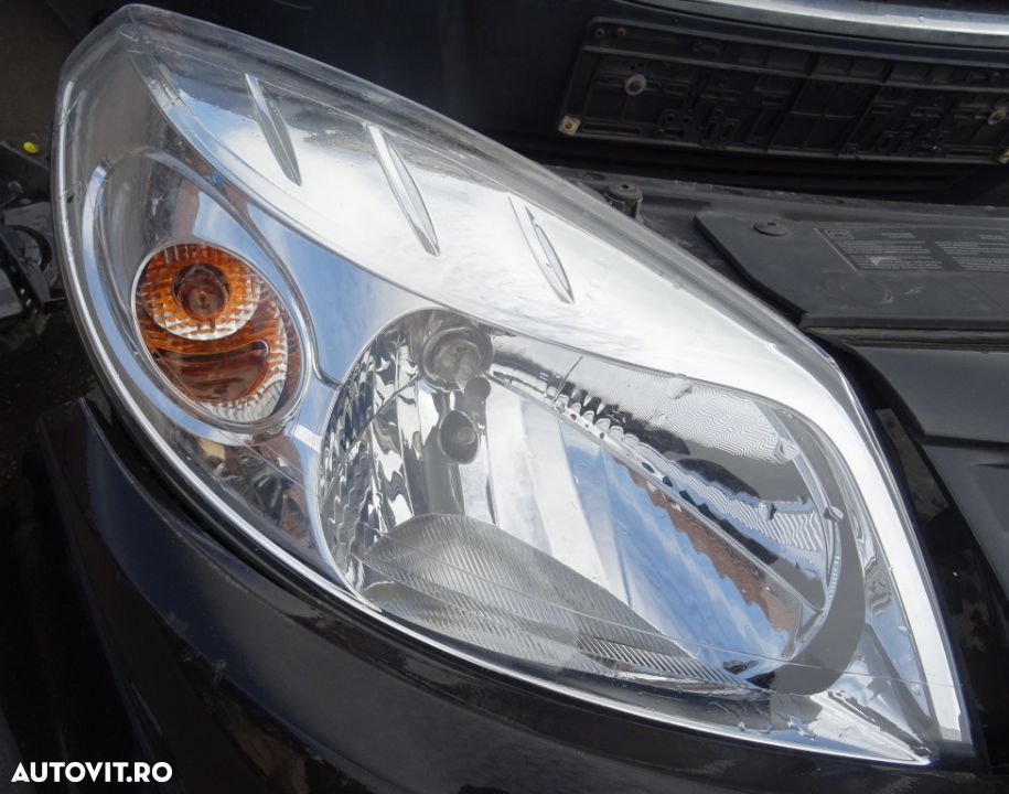 Fata completa Dacia Sandero din 2011 volan pe stanga - 4