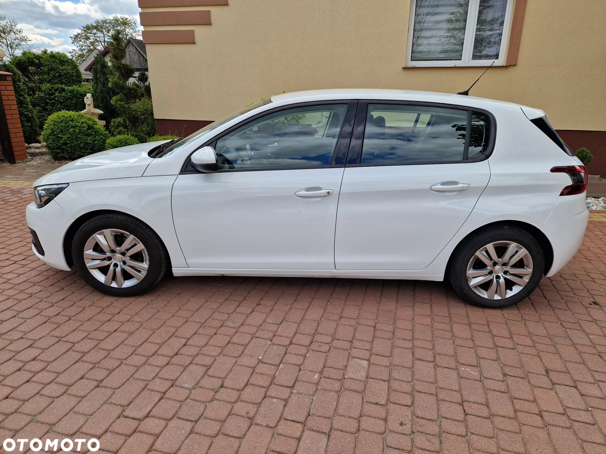 Peugeot 308 1.5 BlueHDi Style S&S EAT8 - 5