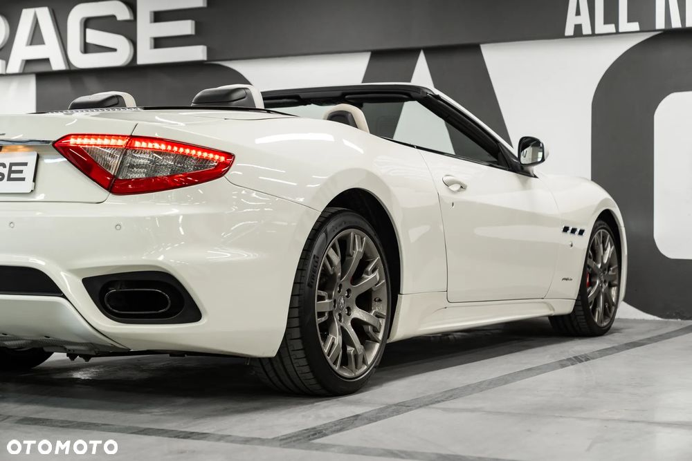 Maserati GranTurismo S - 16