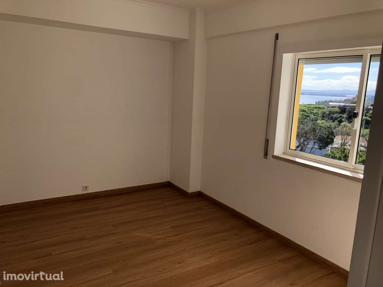 T2 com vista de rio na Penha de França com opção garagem - Grande imagem: 4/23