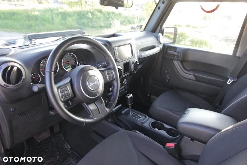 Jeep Wrangler - 26
