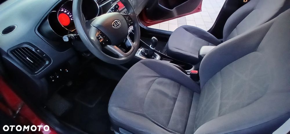 Kia Rio 1.4 crdi L - 35