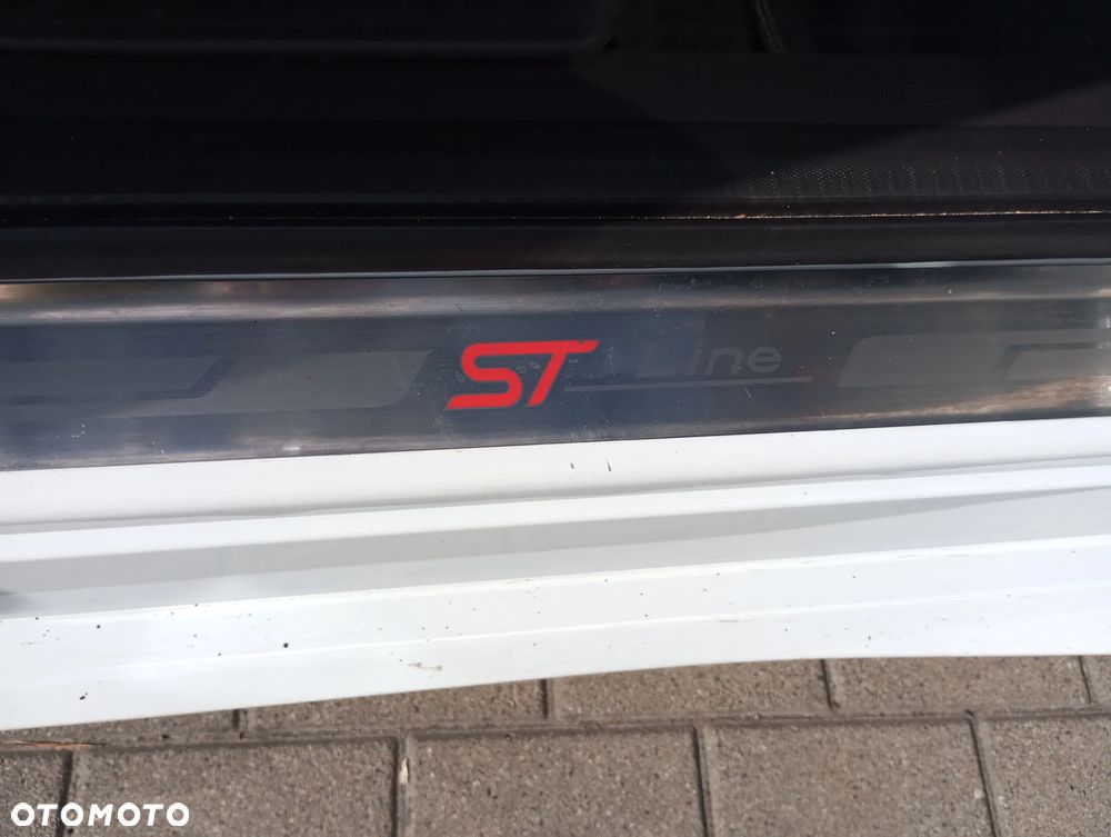 Ford Kuga 2.0 TDCi AWD ST-Line - 32