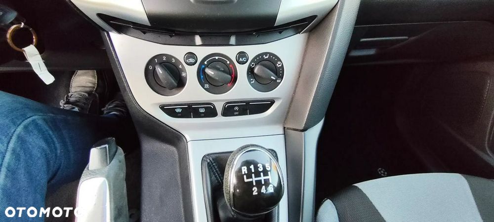 Ford Focus - 13