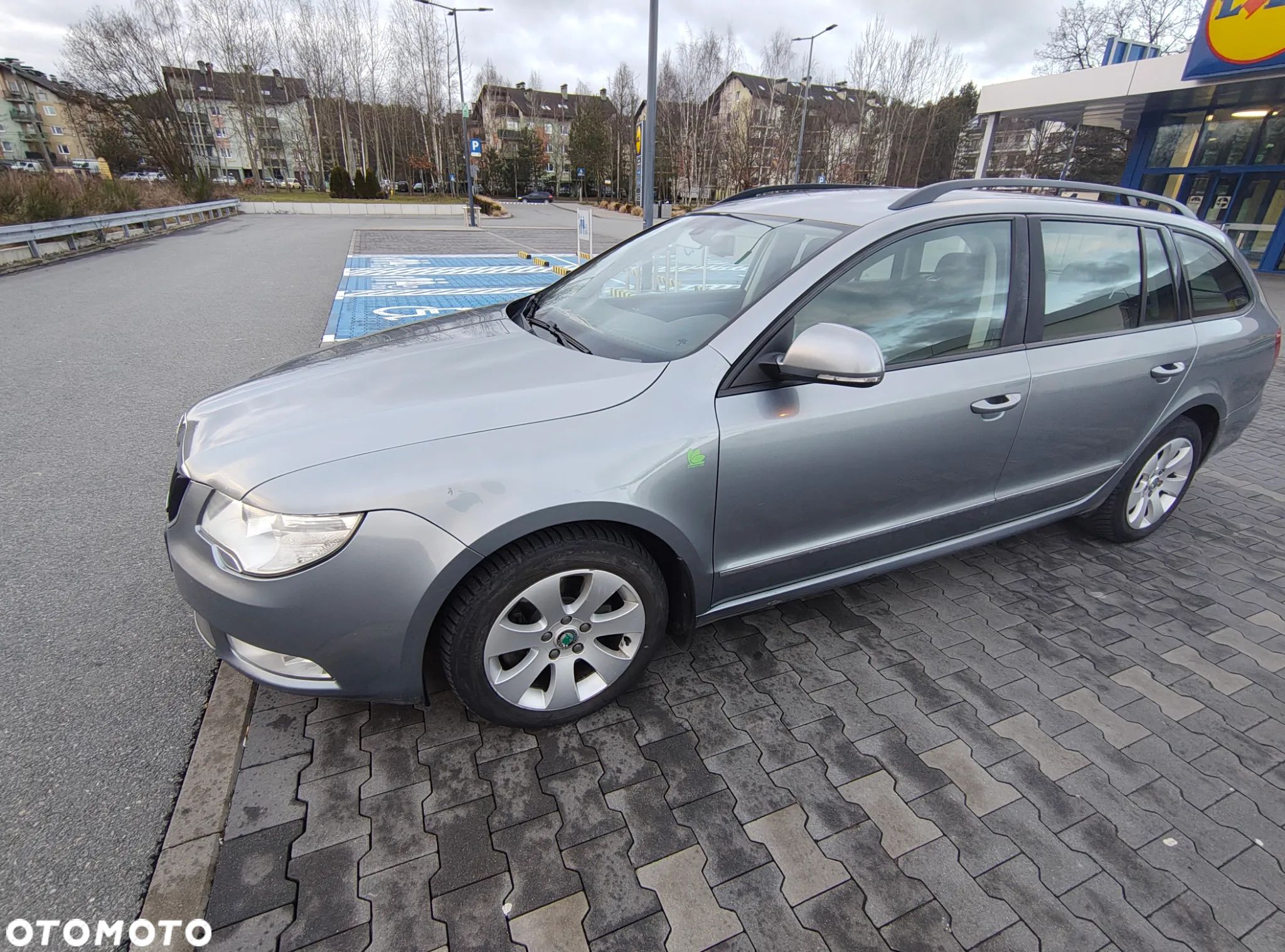 Skoda Superb 1.6 TDI Comfort / Active Greenline - 1