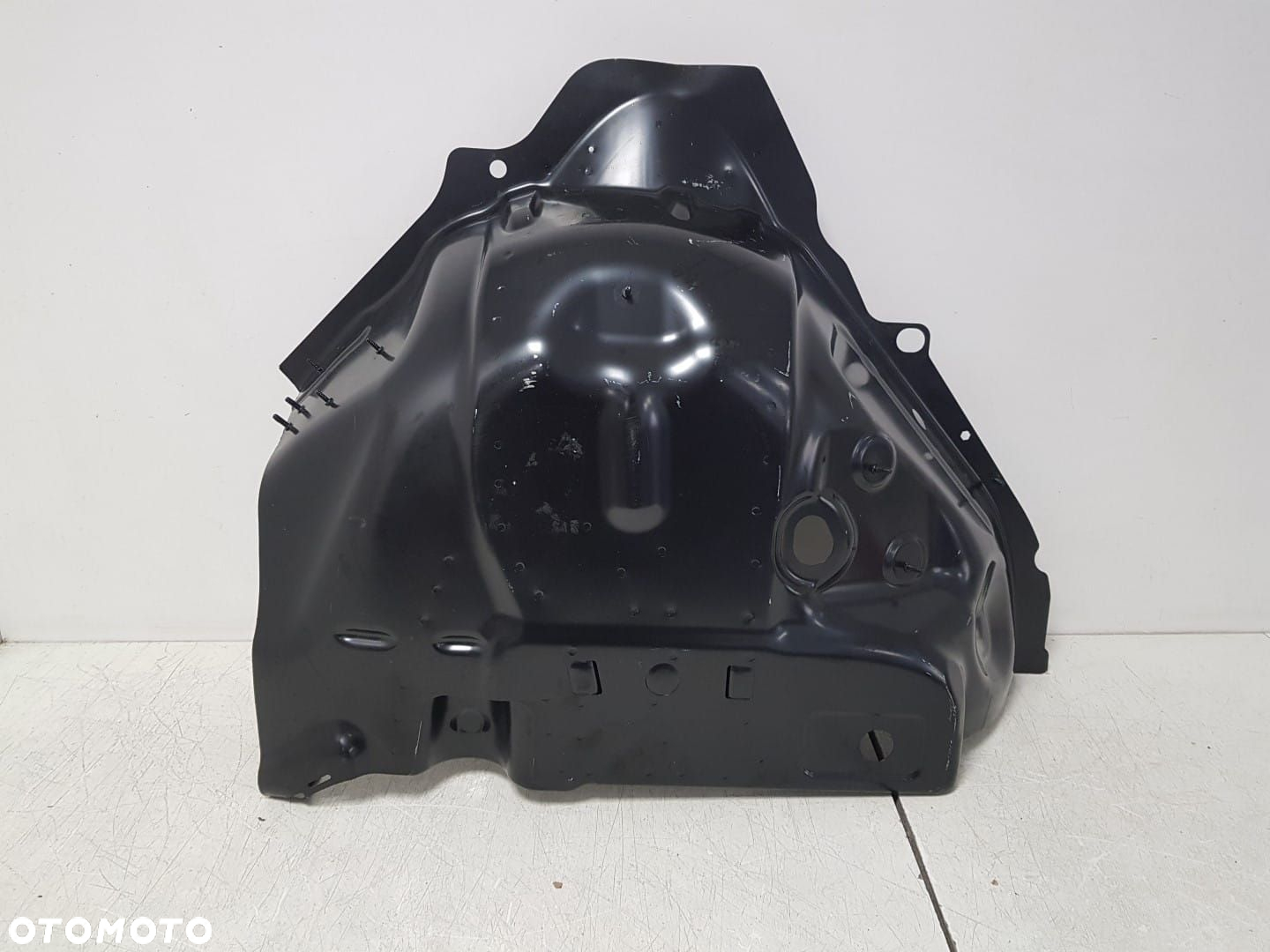 NOWY TYLNY PRAWY WEWNĘTRZNY PANEL WNĘKA KOŁA BOCZNY AUDI Q5 09-17 8R0810980 - 2