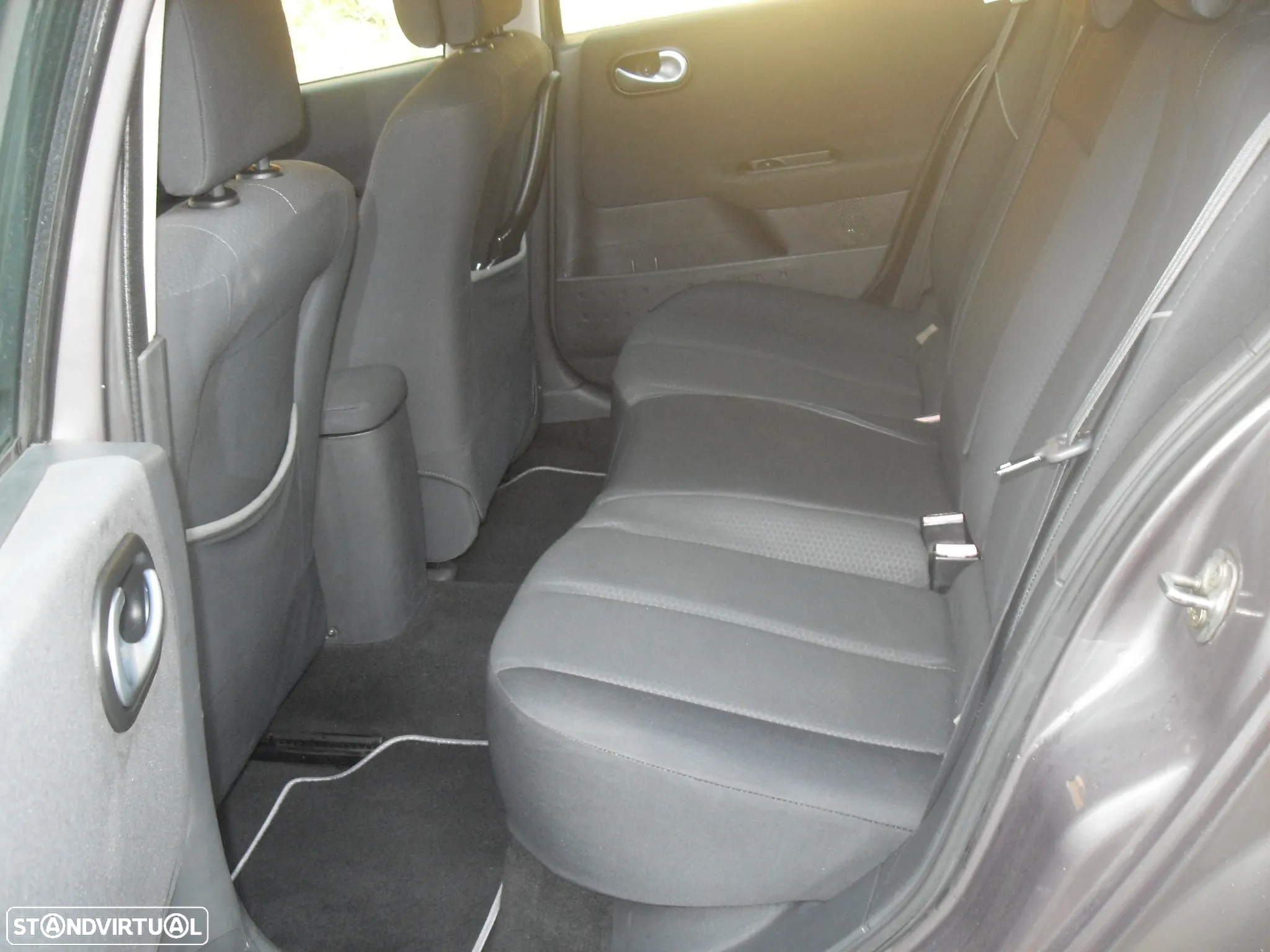 Renault Mégane 1.5 dCi Dynamique - 7