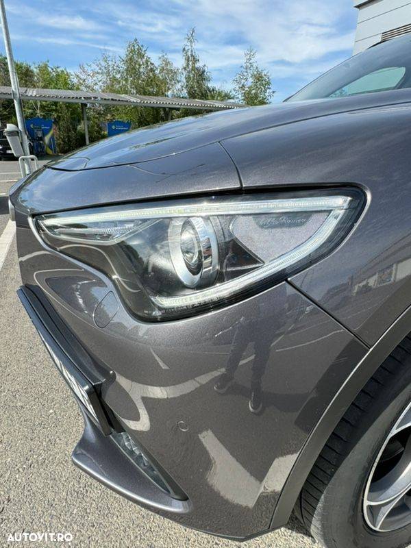 Alfa Romeo Stelvio - 10