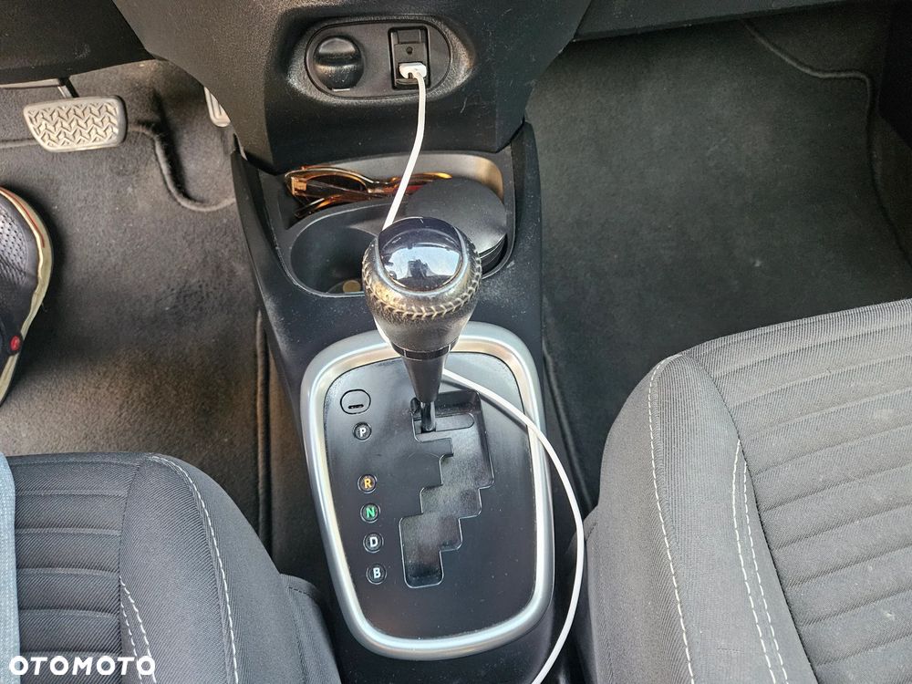 Toyota Yaris Hybrid 1.5 VVT-i Club - 25