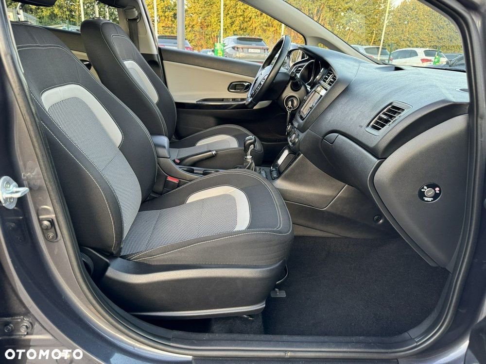 Kia Ceed 1.6 CRDi 136 ISG Platinum Edition - 35