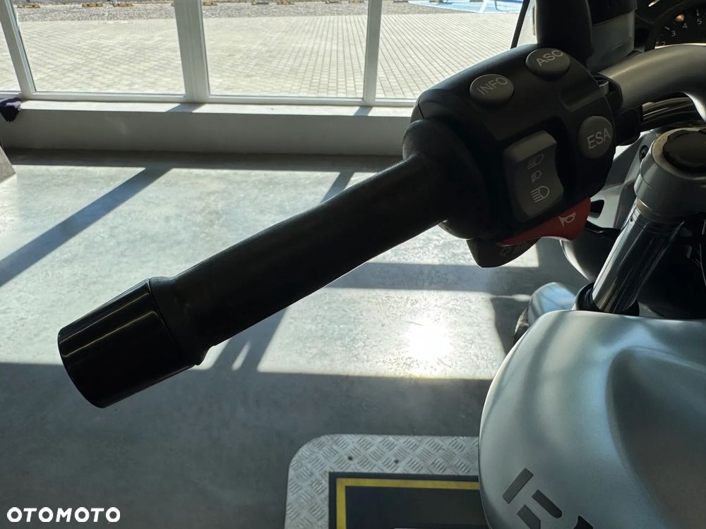 BMW R - 30