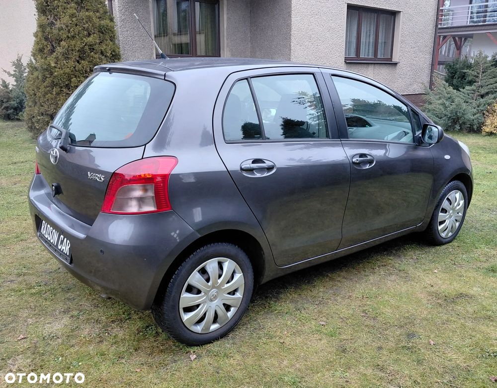 Toyota Yaris 1.3 VVT-i Executive - 9