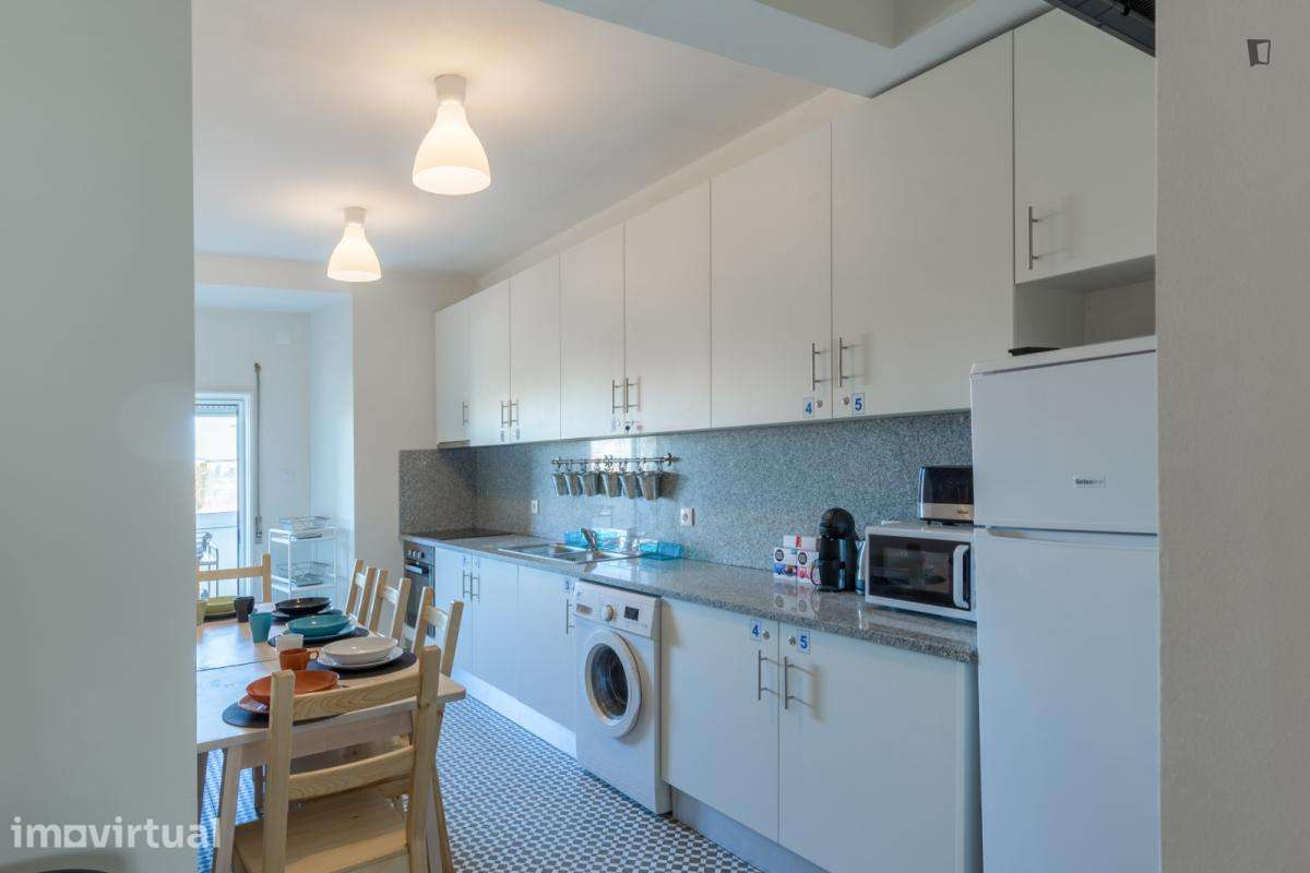 Quarto - localizado em Paranhos Porto - Grande imagem: 3/14