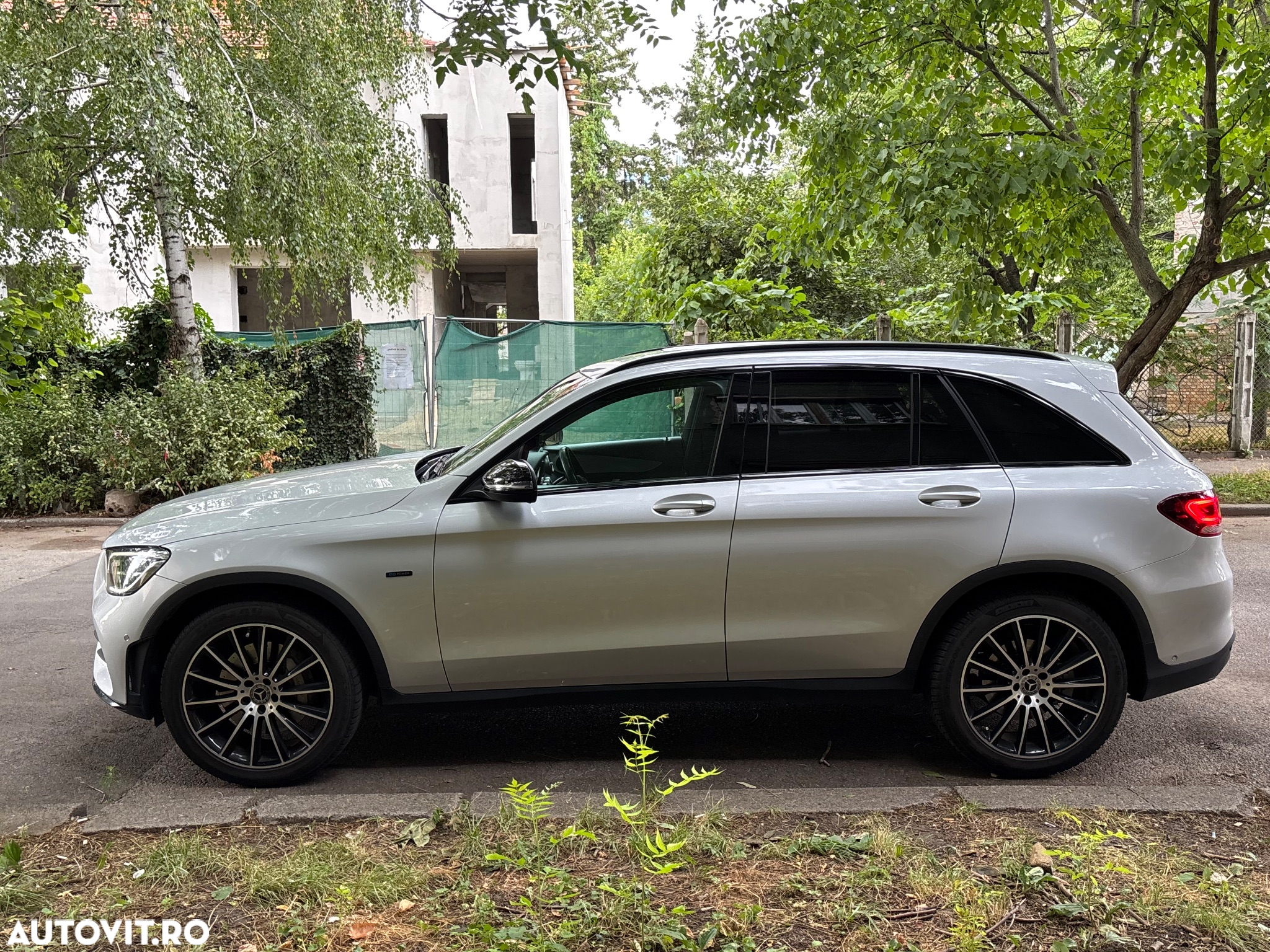 Mercedes-Benz GLC 300 e 4MATIC - 21