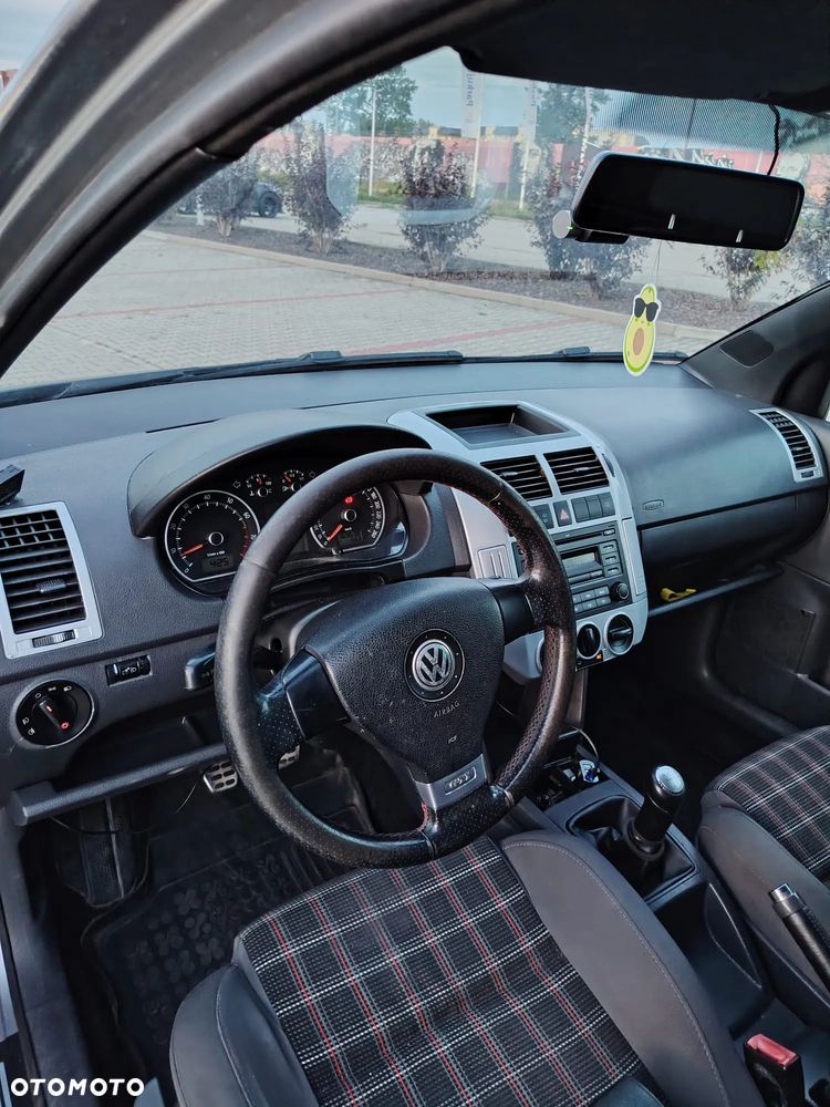Volkswagen Polo - 16