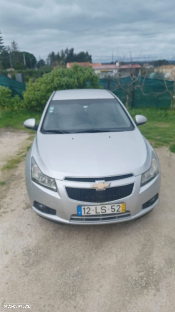 Chevrolet Cruze 1.6 LS - 3