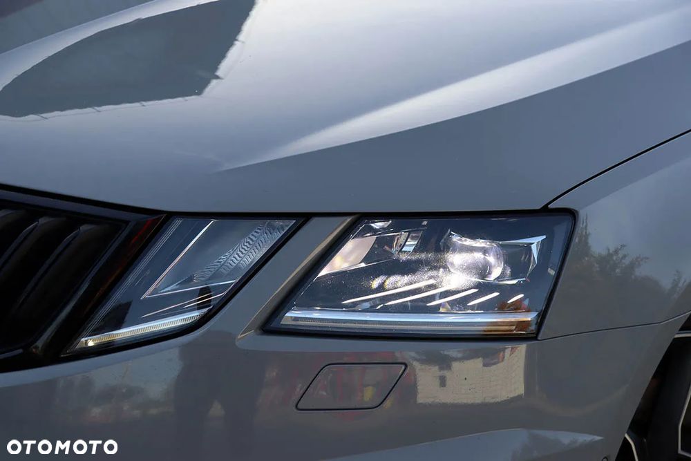 Skoda Octavia 2.0 TDI SCR 4x4 RS DSG - 18