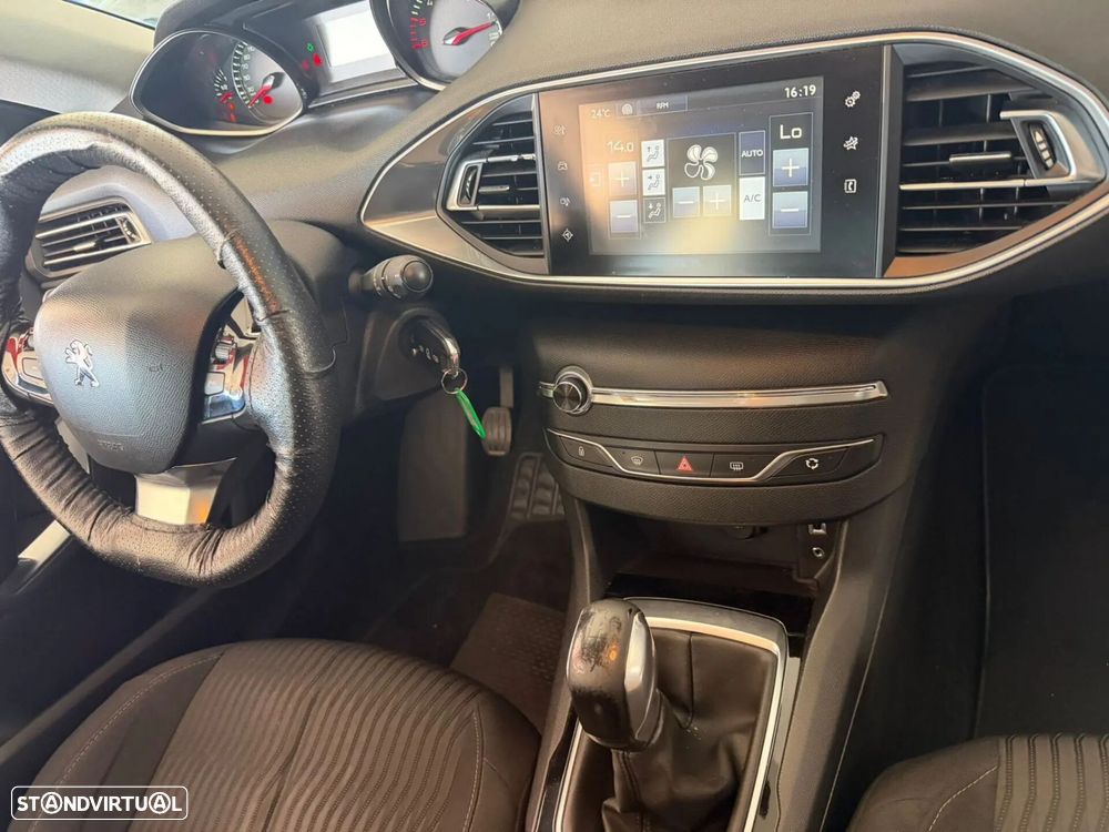 Peugeot 308 SW BlueHDi 100 Stop & Start Nível 1 Business-Line - 12