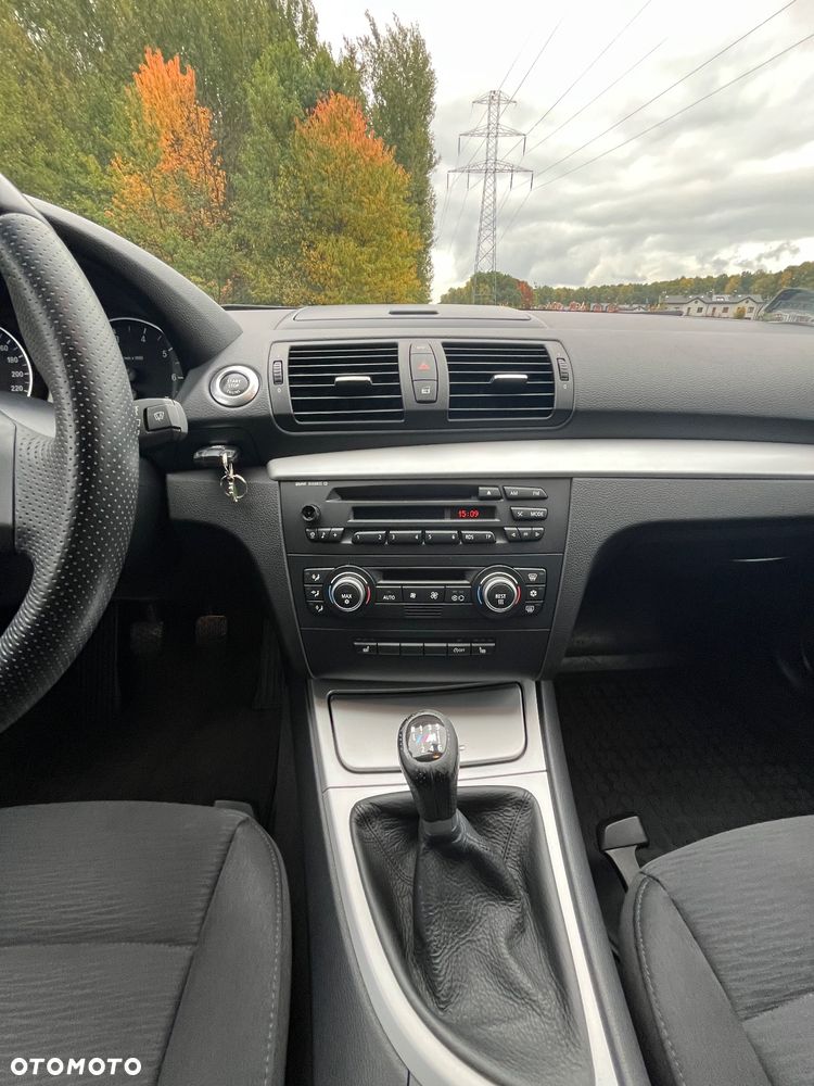 BMW Seria 1 116i - 8