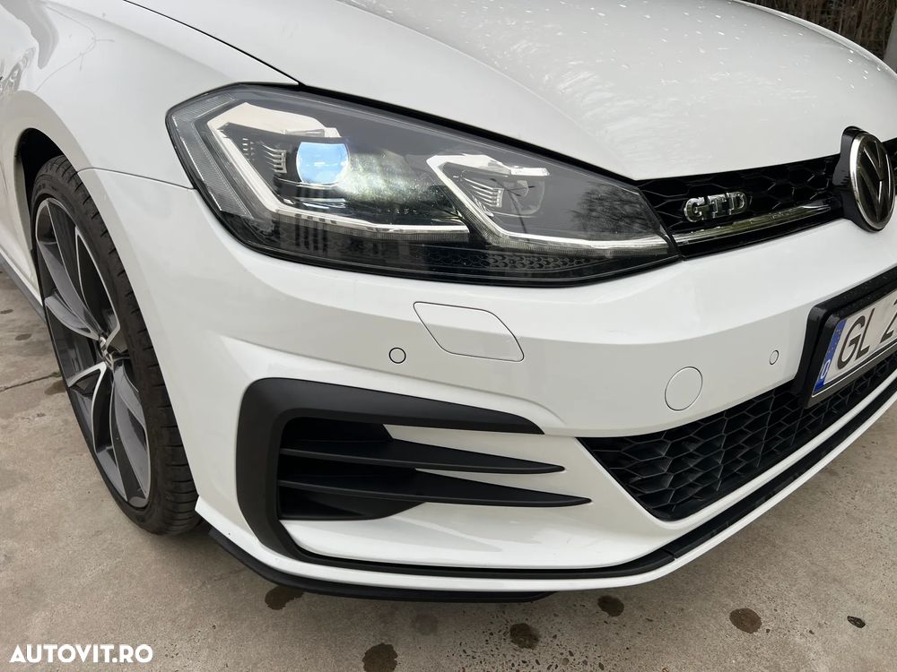 Volkswagen Golf 2.0 TDI DSG GTD - 5