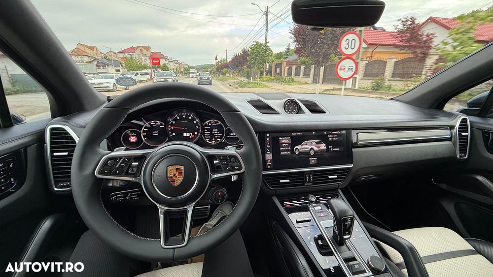 Porsche Cayenne - 13