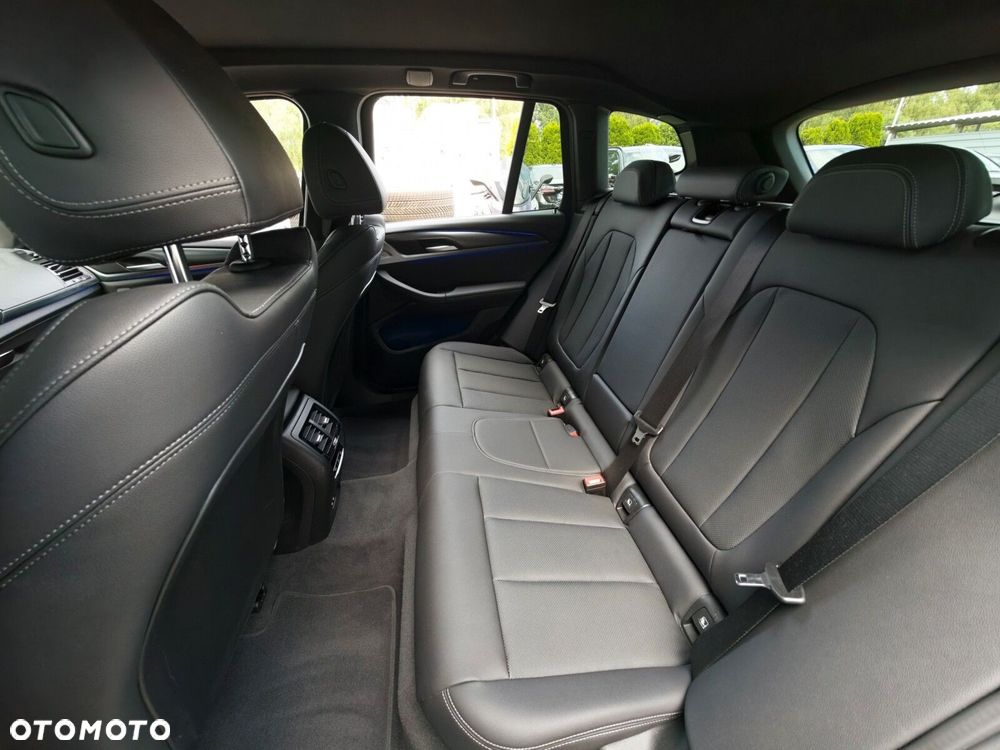 BMW X3 - 11