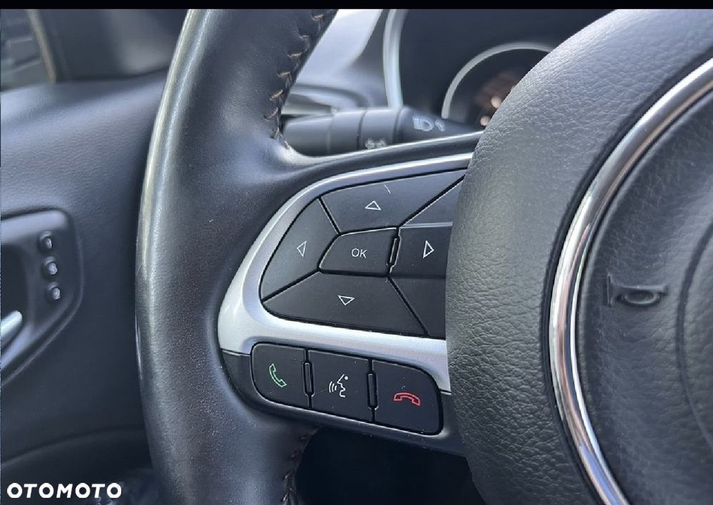 Jeep Compass - 30