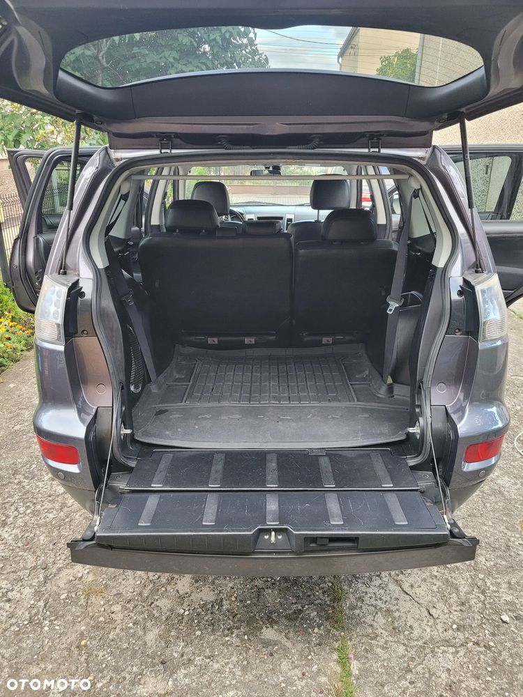 Mitsubishi Outlander 2.0 DID Instyle - 23