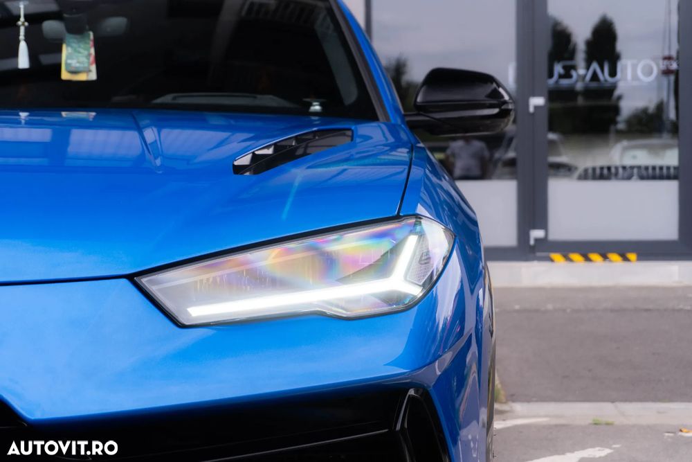 Lamborghini URUS - 4