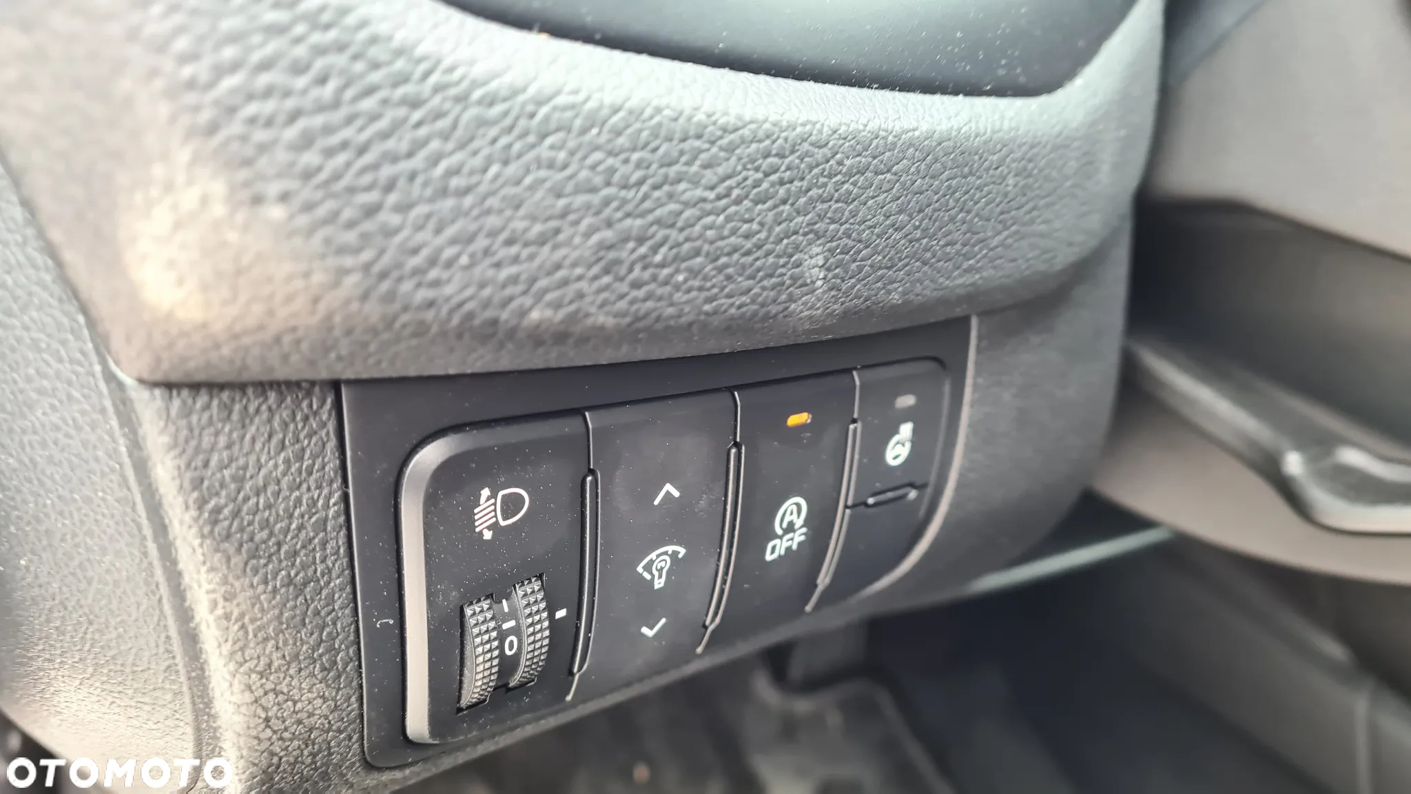 Kia Ceed - 10