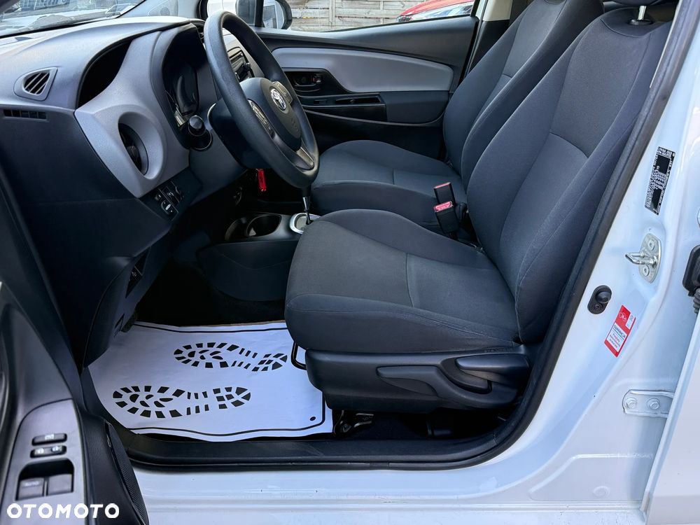 Toyota Yaris - 13