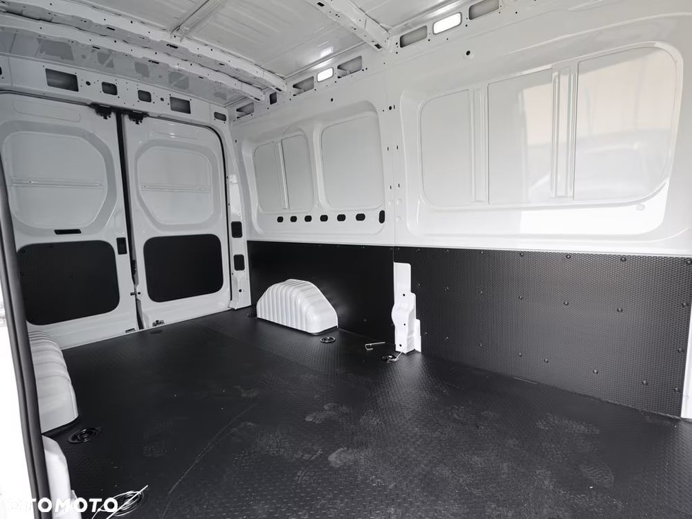 Maxus Deliver 9 L3H2 - 6