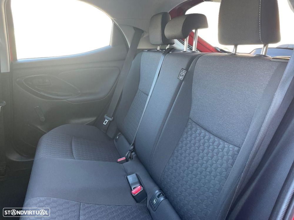 Toyota Yaris 1.0 VVT-i Comfort Plus - 7