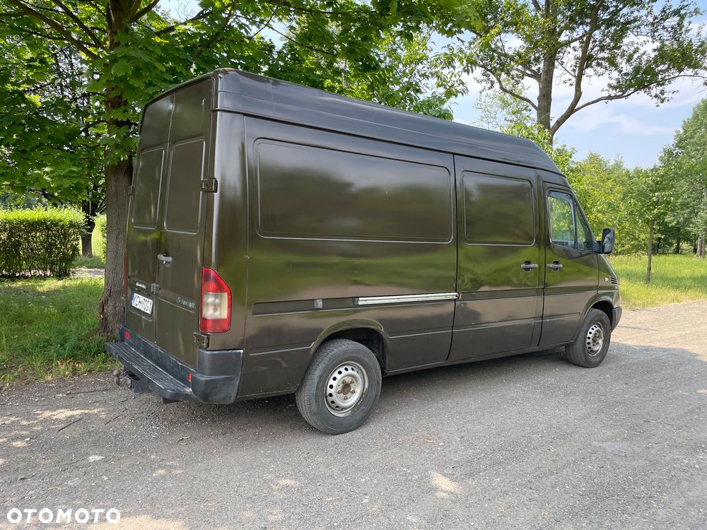Mercedes-Benz Sprinter - 4