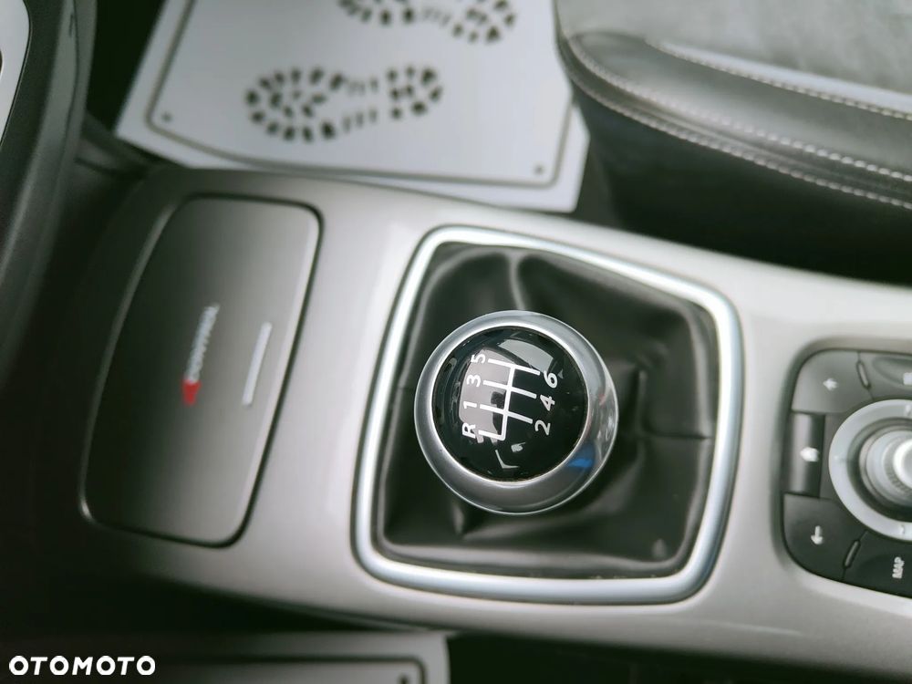 Renault Laguna dCi 150 FAP GT - 23