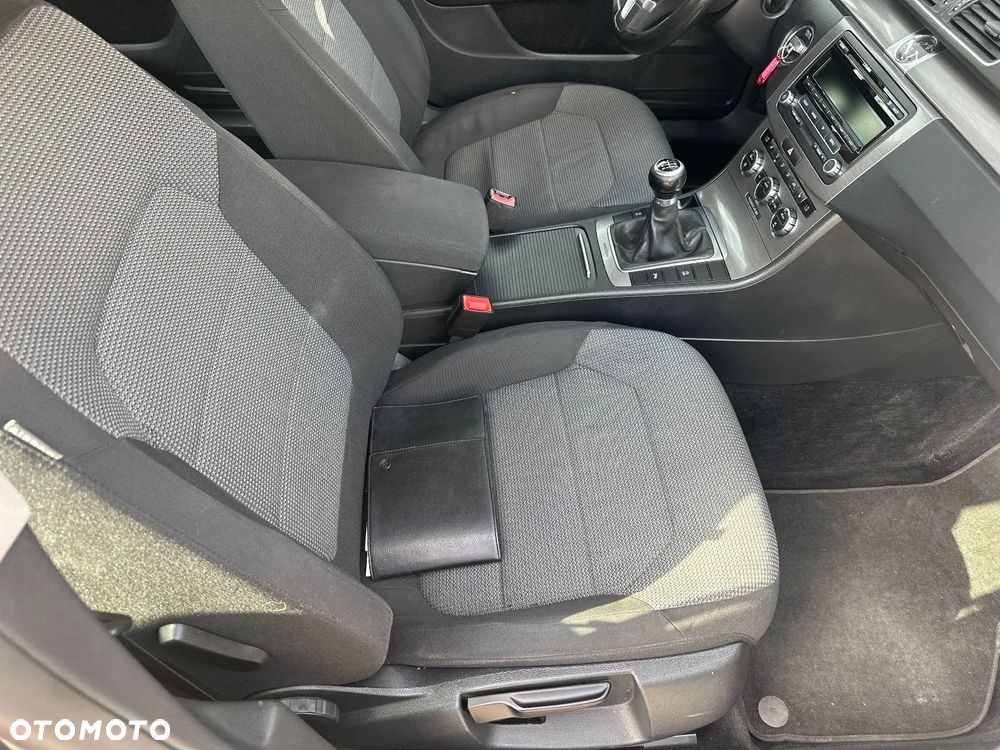 Volkswagen Passat 2.0 TDI 4Motion BlueMotion Technol Comfortline - 25