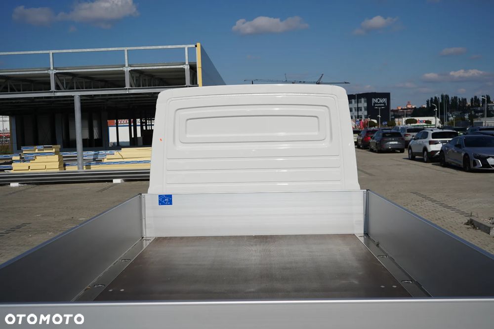 Volkswagen CRAFTER 35 Skrzyniowy z podwójną kabiną - 9