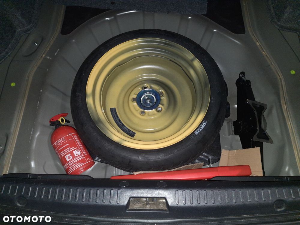 Mitsubishi Lancer 1.6 Inform - 17