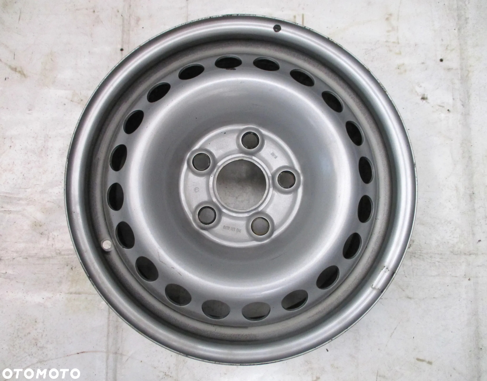 FELGI STALOWE  16 VW T5 T6 ET51 - 13