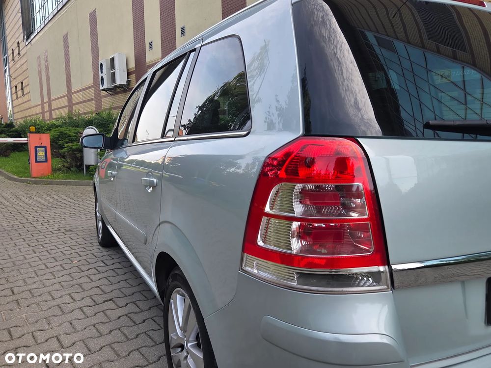 Opel Zafira 1.8 Innovation 110 Jahre - 15
