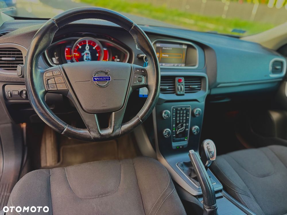 Volvo V40 D2 R-Design Summum - 14