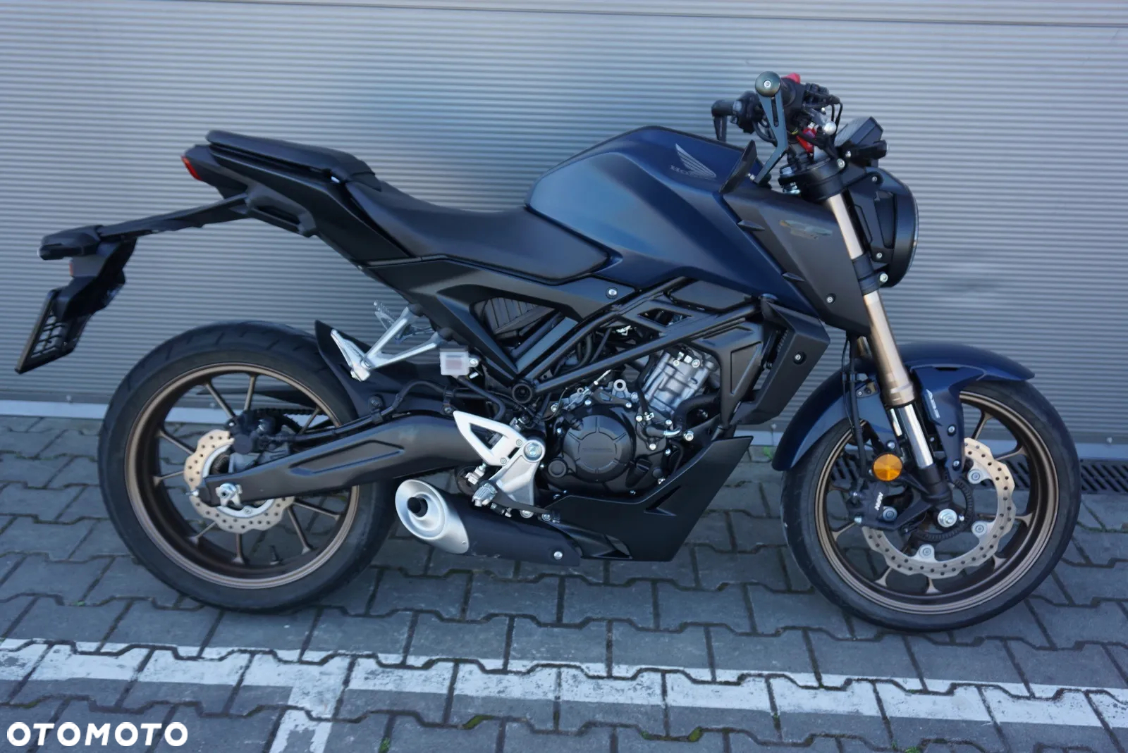 Honda CB - 2